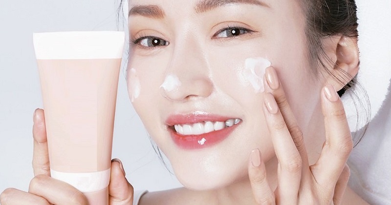 Các loại kem dưỡng da vừa trắng da vừa trị mụn cho da dầu và da nhờn